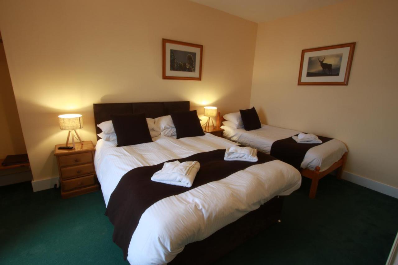 At Ardgour 3* Onich